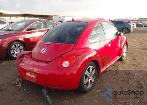 2006 Volkswagen New Beetle 2.5 from USA, damaged, VIN 3VWRG31C46M404371